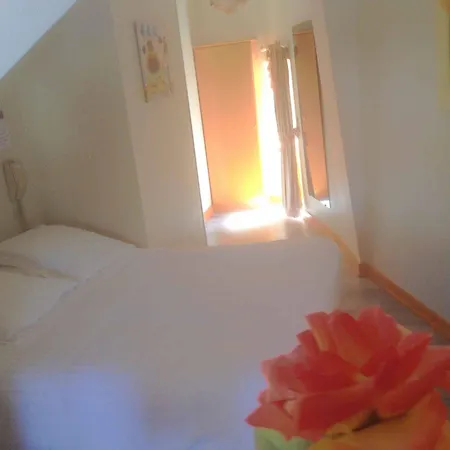 Ξενοδοχείο Le Mondes 3*