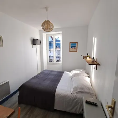 Ξενοδοχείο Le Mondes 3*