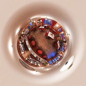 מלון Le Mondes לה פוליגן